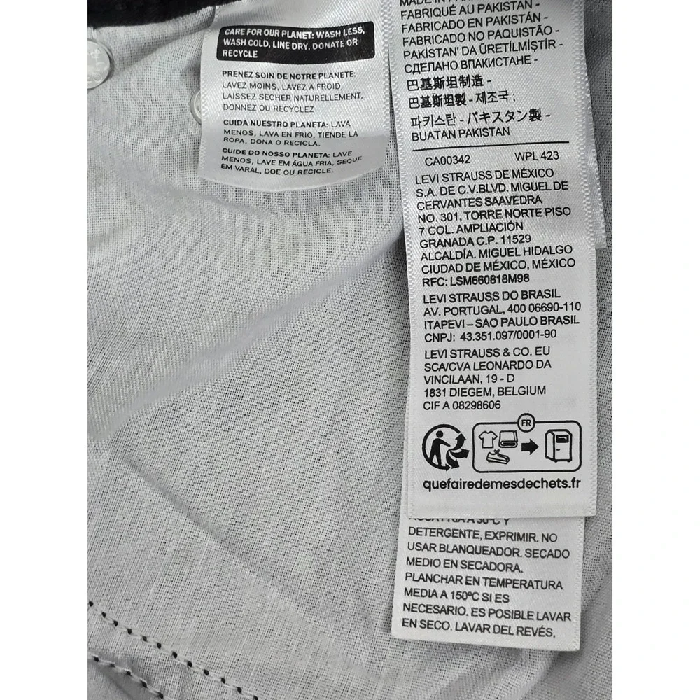 Levi's Black High Rise Tapered Leg 80s Mom Jeans Womens 31x30 IRREGULAR NWT
